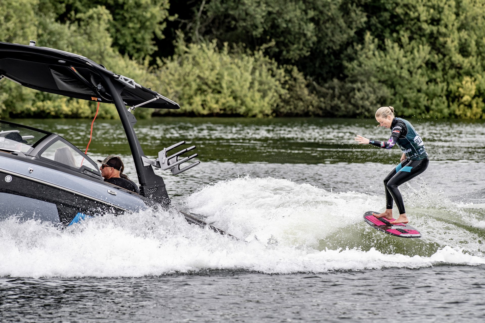 Jennifer Edwards at the 2022 Malibu Boats UK Wakesurf Nationals